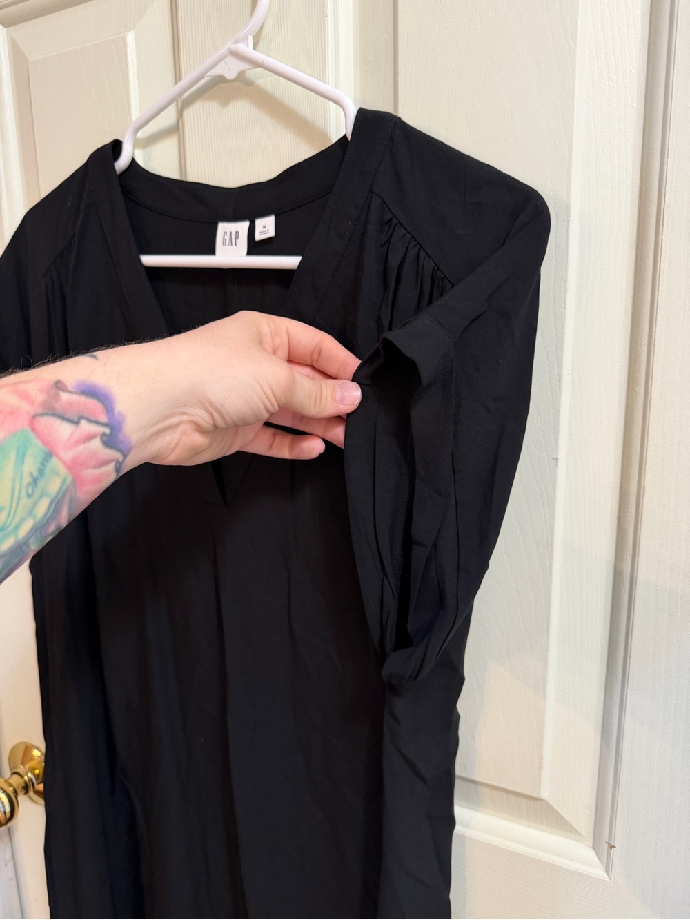 GAP V-Neck Little Black Dress | Minimalist | Quiet Luxury | Office Core | M - Picture 4 of 8